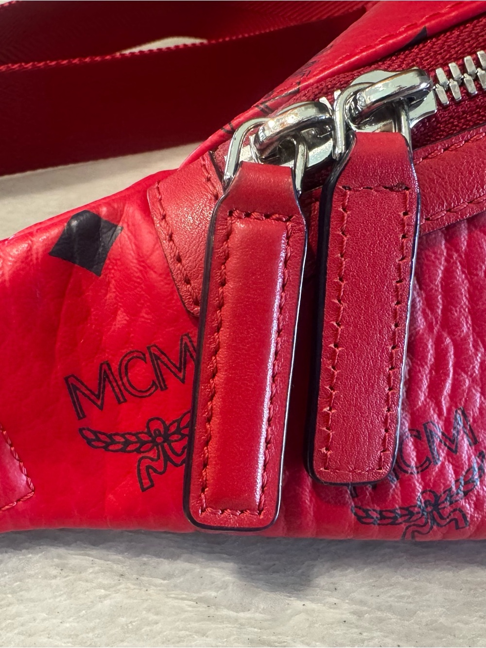 MCM Red Logo Visetos Belt Bag - Picture 4 of 11